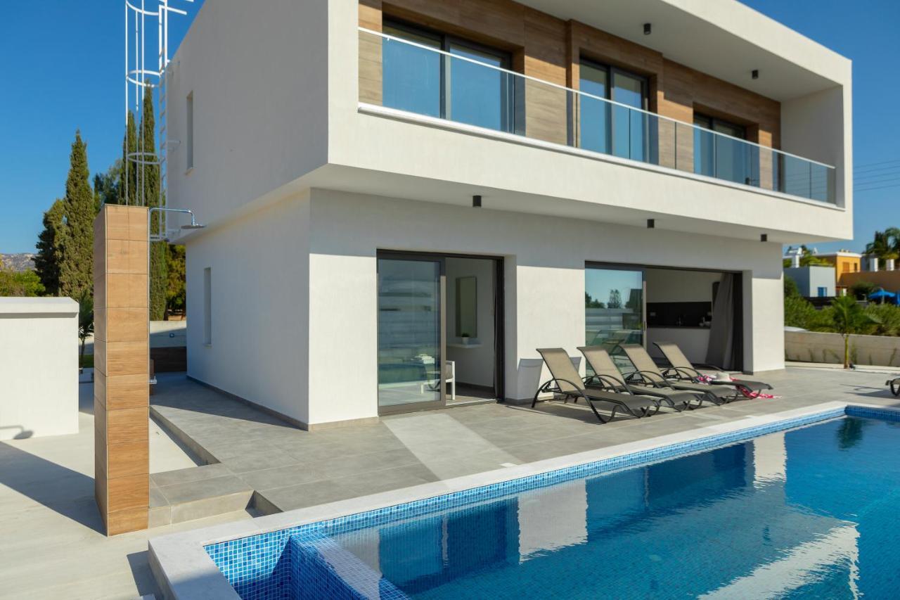 Villa Andre, Walking Distance To Coral Bay เปเยีย ภายนอก รูปภาพ