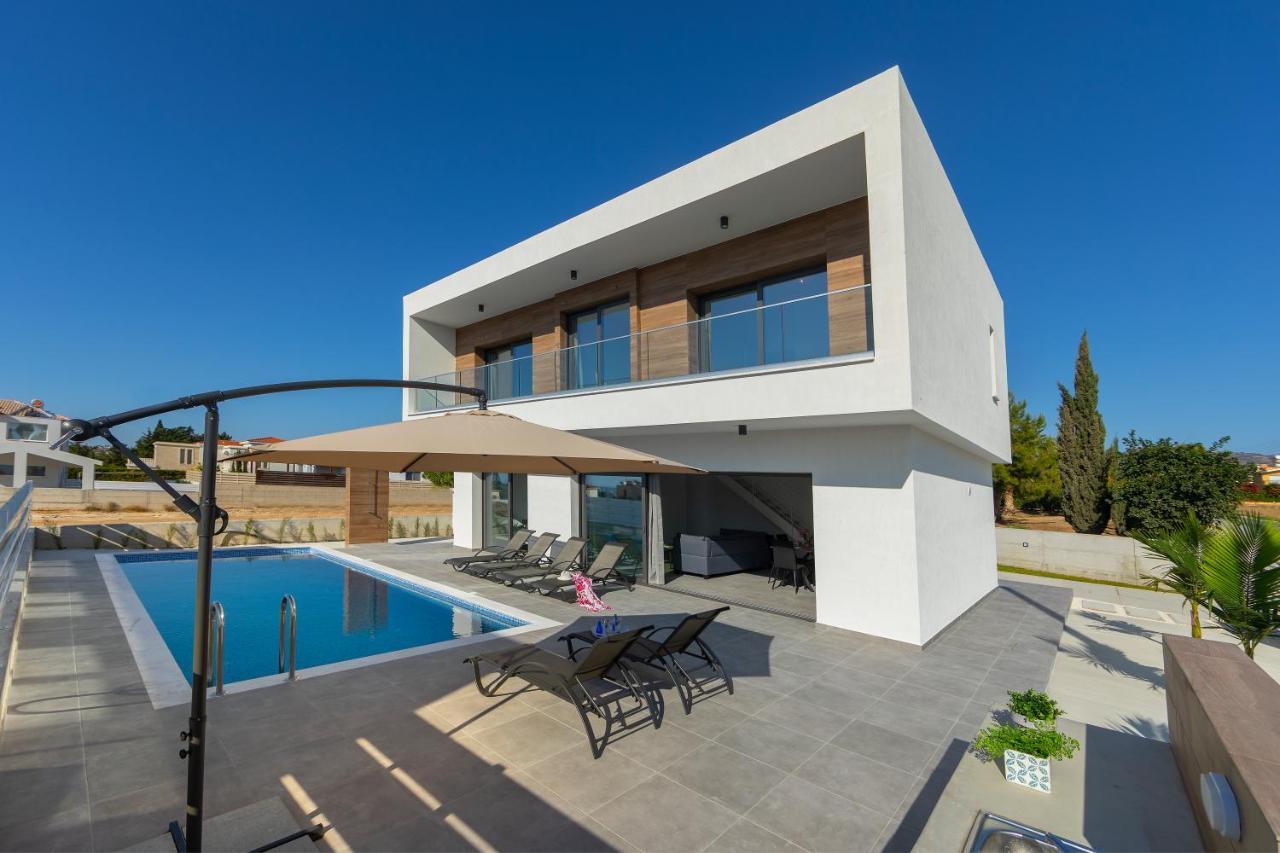 Villa Andre, Walking Distance To Coral Bay เปเยีย ภายนอก รูปภาพ